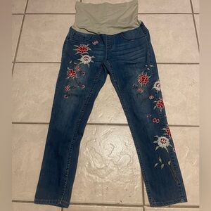 Bella Vida Maternity Womens Floral Embroidered Skinny Jeans - Blue and Red 30x26